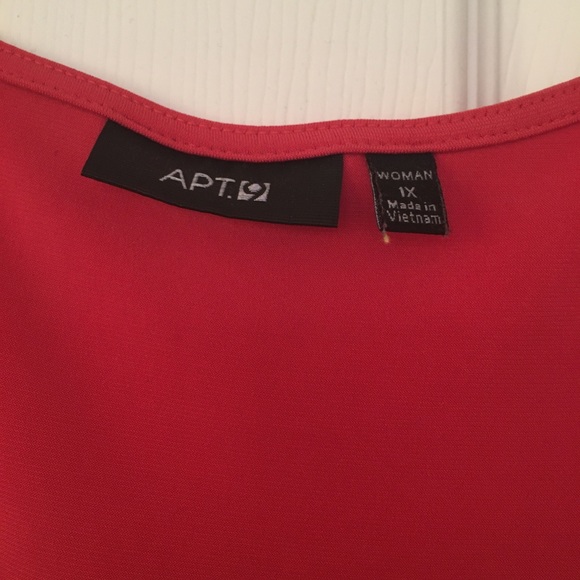 Ruffle dress - Picture 4 of 4